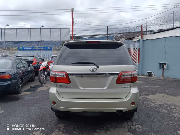 Toyota fortuner