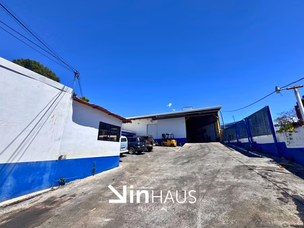 Venta propiedad comercial con bodega y oficinas en Barva de Heredia -EU