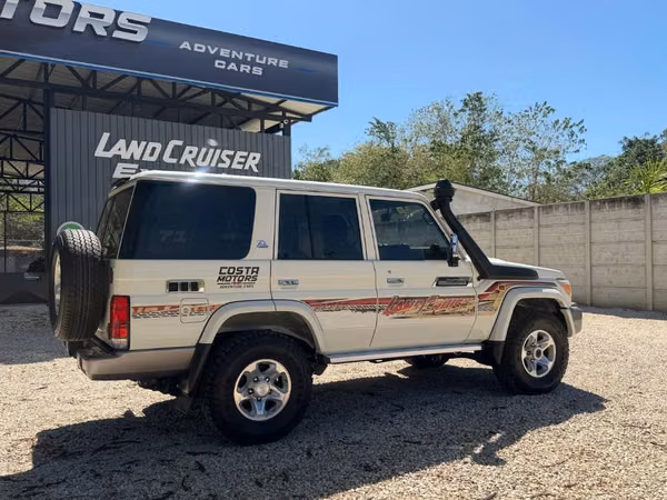 Land Cruiser Serie 76 Motor V8