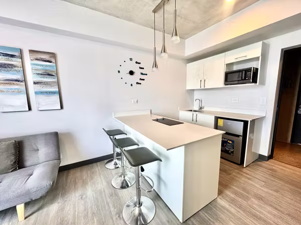 VENTA DE APARTAMENTO AMUEBLADO DE 1 HABITACIÓN EN SABANA CON PARQUEO