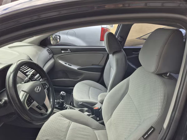 Hyundai accent