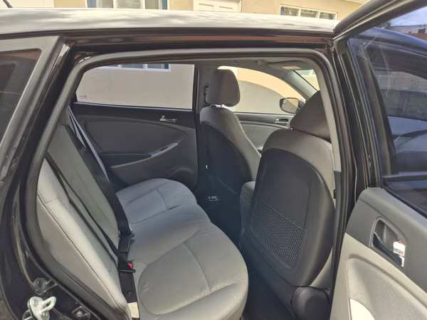 Hyundai accent