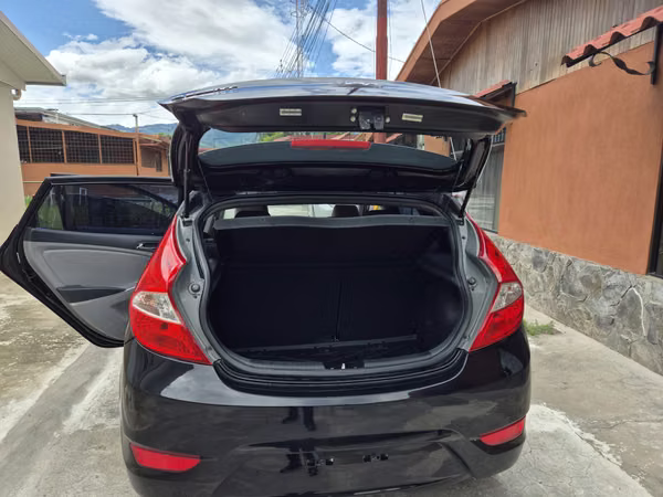 Hyundai accent