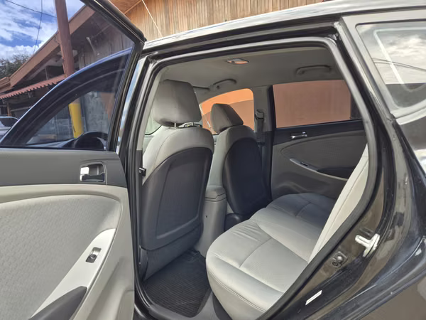 Hyundai accent