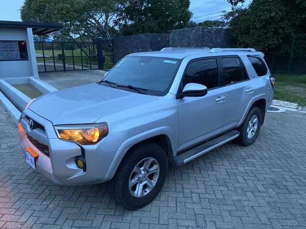 TOYOTA 4RUNNER SR5 4x4 2017