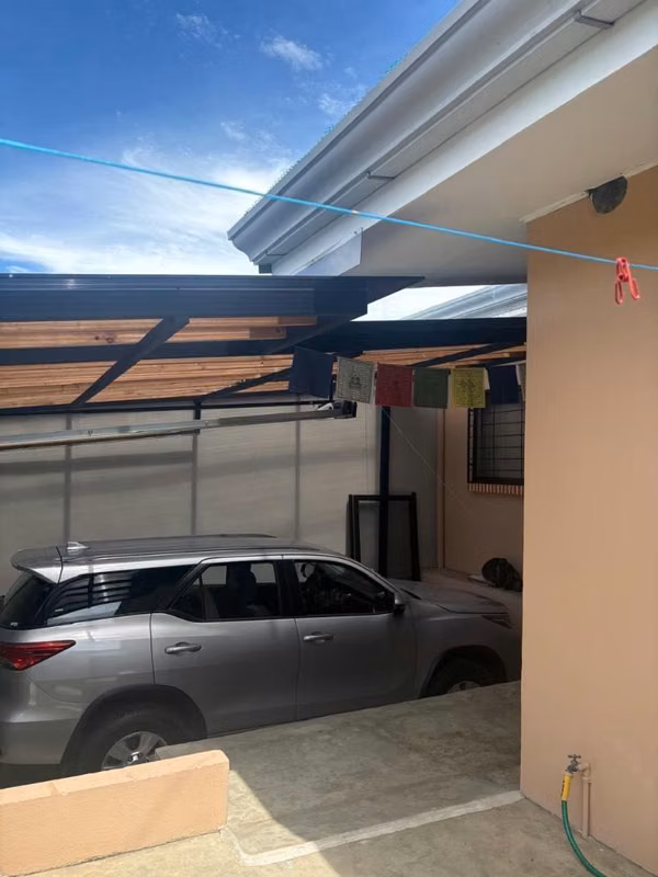 Se vende casa en los malinches, Heredia