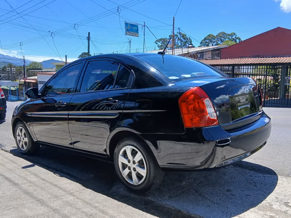 Hyundai accent