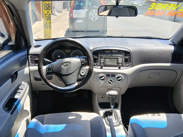 Hyundai accent