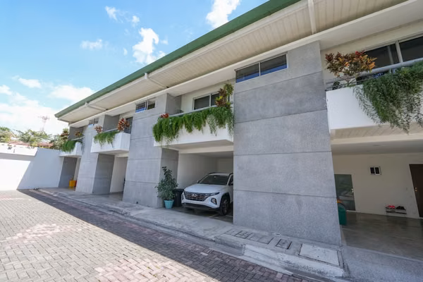 CASA EN VENTA EN TIRRENO, ESCAZÚ