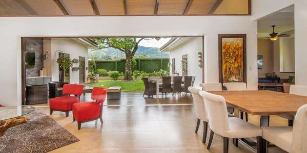 Condo 4BR in Santa Ana Piedades - Balcanes Pool - Family Living