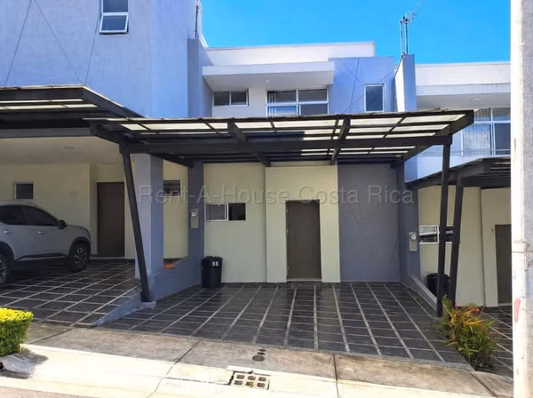Sale of a beautiful home in San Miguel, Santo Domingo, Heredia.