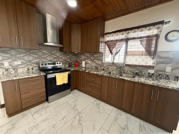 SE VENDE CASA LOS ANGELES DE SANTO DOMINGO HEREDIA
