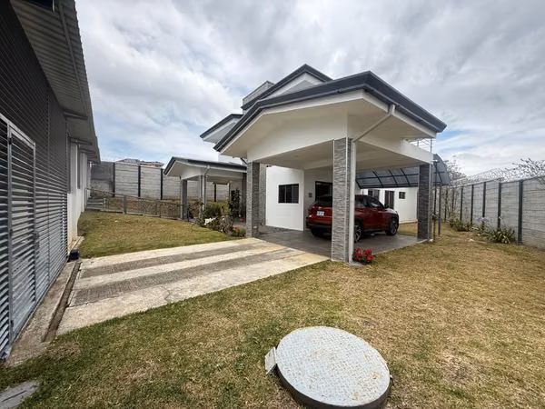 SE VENDE CASA LOS ANGELES DE SANTO DOMINGO HEREDIA