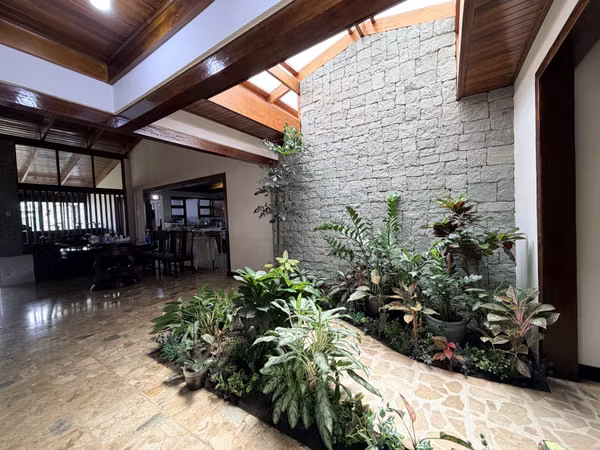 Casa Esquinera San Francisco Uso Mixto Ubicación Premium