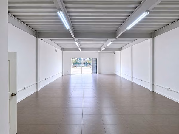 Venta | Local Comercial 121 m² en Lindora, Santa Ana – $185K / ID26324