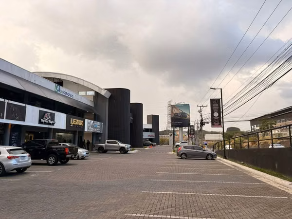 Venta | Local Comercial 121 m² en Lindora, Santa Ana – $185K / ID26324