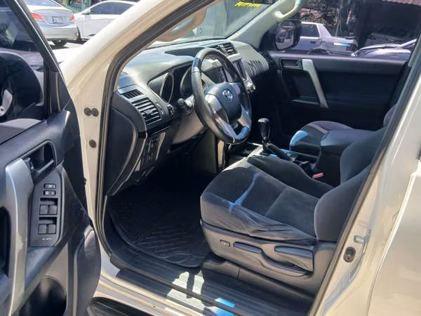 Toyota land cruiser prado