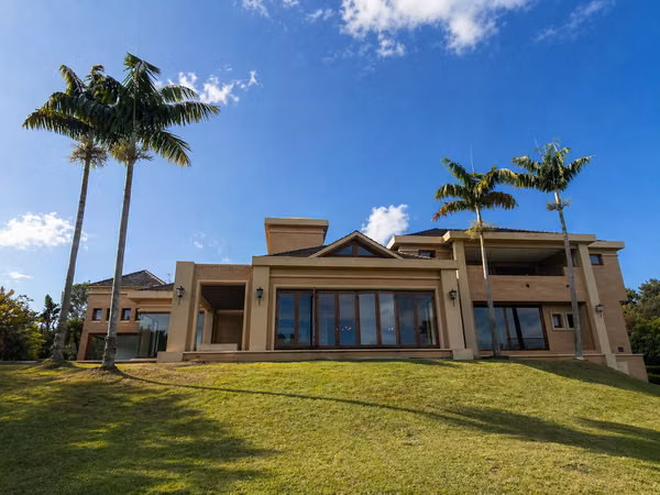 Se vende exclusiva casa de lujo en Monterán con terreno de 2.982m²