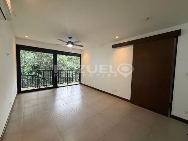 Vendo casa moderna en San Rafael de Escazú