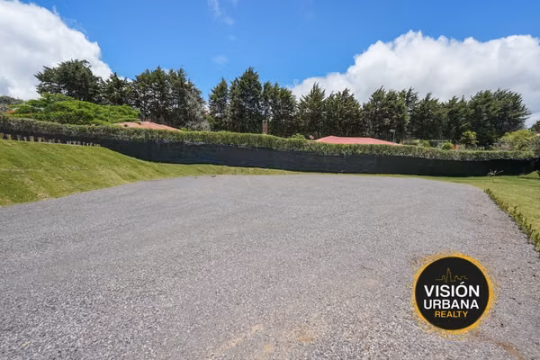 Terreno de 3928m2 en San Josecito de San Isidro de Heredia