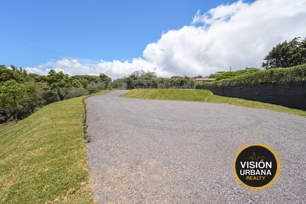 Terreno de 3928m2 en San Josecito de San Isidro de Heredia