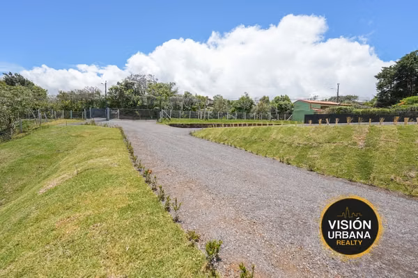 Terreno de 3928m2 en San Josecito de San Isidro de Heredia