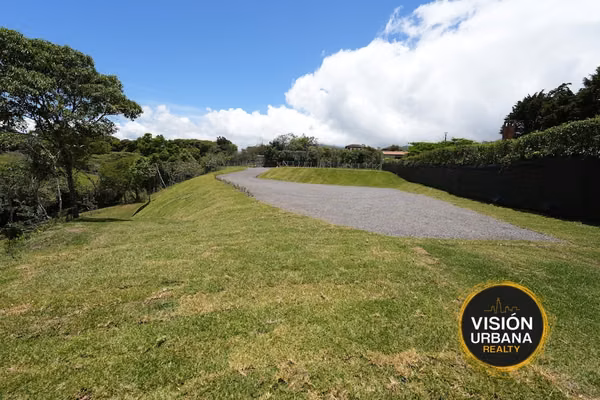 Terreno de 3928m2 en San Josecito de San Isidro de Heredia