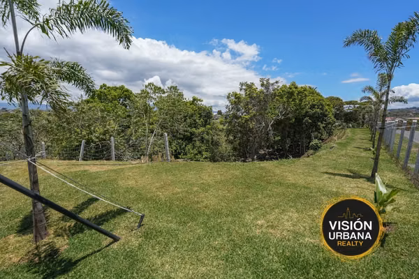 Terreno de 3928m2 en San Josecito de San Isidro de Heredia