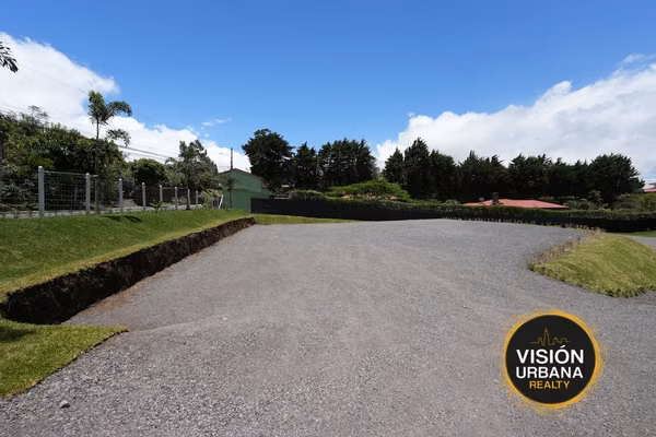 Terreno de 951m2 en San Josecito de San Isidro de Heredia