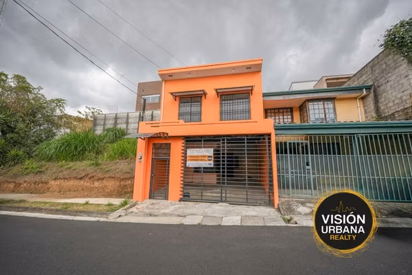 Casa de 3 Habitaciones en Lomas de Ayarco Sur