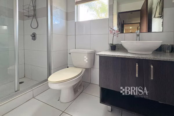 VENTA Apartamento amueblado 2 hab en Bella Vista Heredia