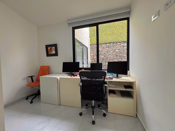 ¡Oportunidad! En Condominio Al-Andalus - Casa de Una Planta.
