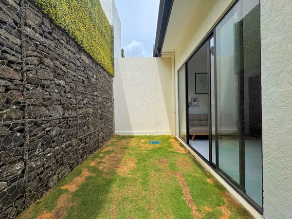 ¡Oportunidad! En Condominio Al-Andalus - Casa de Una Planta.