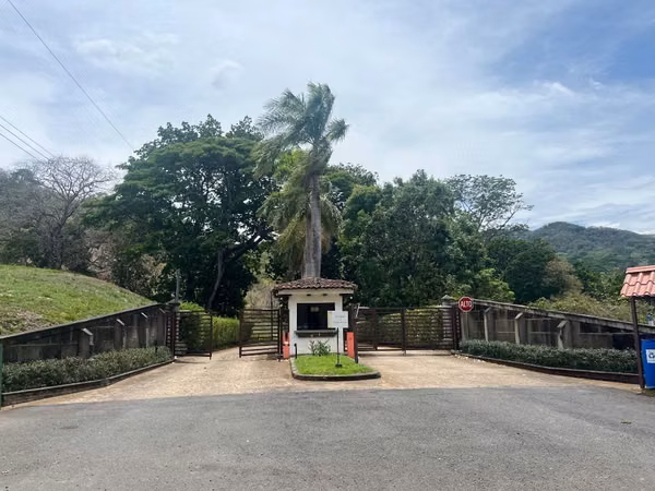 Terreno en venta Condominio Turrubares
