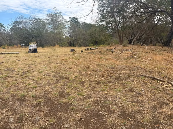 Se vende lote en Playa Matapalito