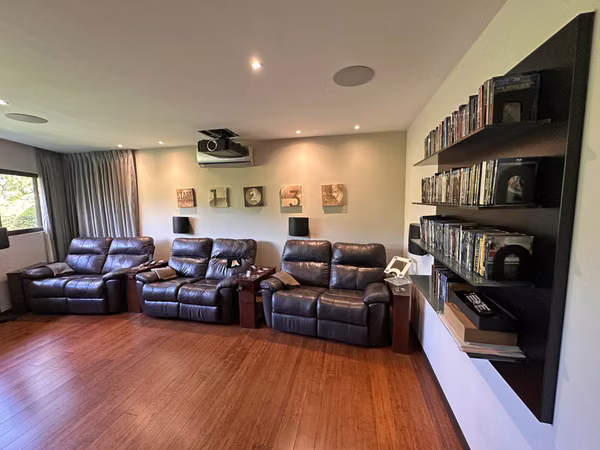 Venta de Casa en  Santa   Ana  Condominio Exclusivo