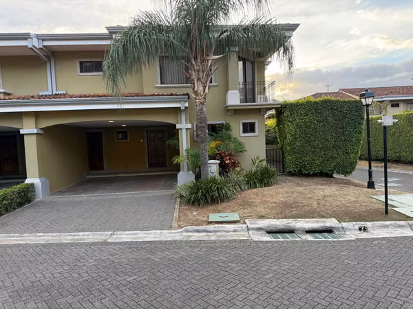 Venta de Condominio Almería Pozos, Santa Ana