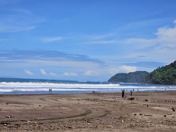 Venta de terreno a 20 metros de la Playa, Jacó, Puntarenas