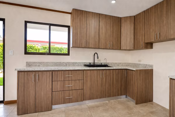 Casa Nueva a Estrenar en Turrúcares | Esquinera, Condominio Sol del Oeste KIMS