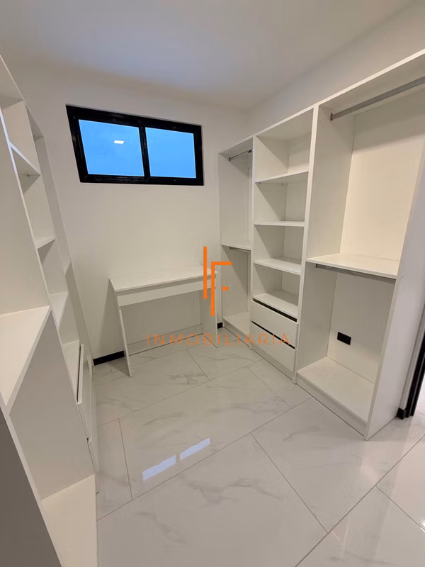 Se Alquila Moderna Casa en Condominio cerca de Curridabat