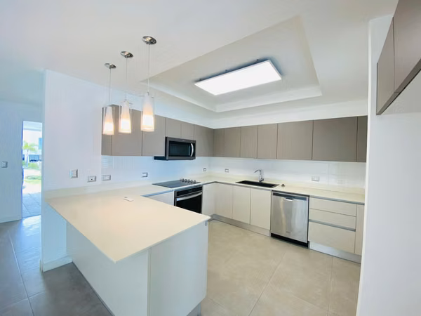 HOUSE FOR RENT IN SOURCE LIVING CONDOMINIUM, GUACHIPELÍN, ESCAZÚ*