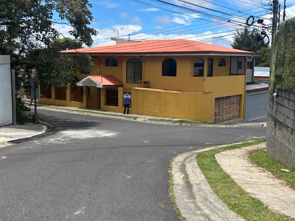 SE VENDE CASA EN SAN RAFAEL DE MONTES DE OCA