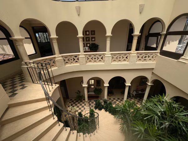 Heredia Exquisita casa en condominio con 4 recámaras y acabados de lujo.