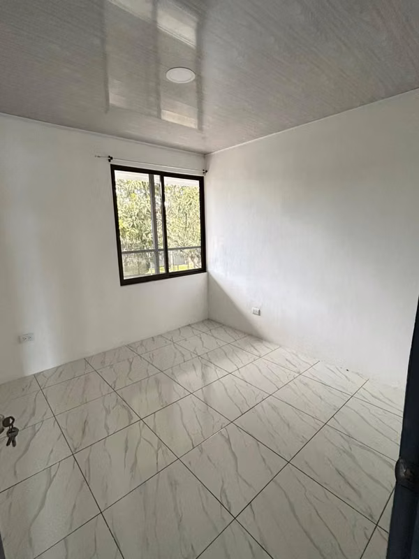 SE ALQUILA APARTAMENTO EN VILLACARES DE TURRUCARES ALAJUELA
