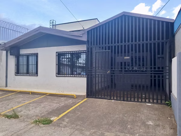 Venta de Oficina Comercial en Carretera Principal de Pavas | 180 m² | Alta Exposición