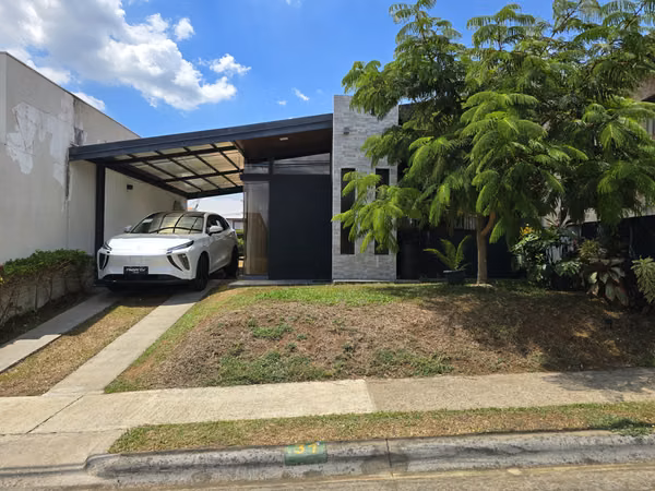 Se vende casa en Condominio en Grecia