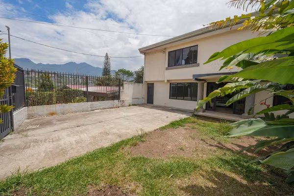 SALE OF HOUSE WITH MIXED USE IN ESCAZU, NEAR WALMART