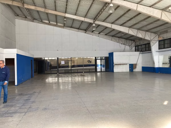 Alquiler Bodega Comercial Sabana Sur – 426 m²
