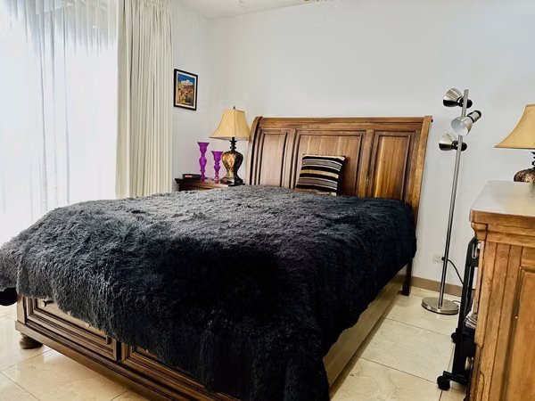 Casa en condominio a la venta en Escazú en DENDERA con línea blanca