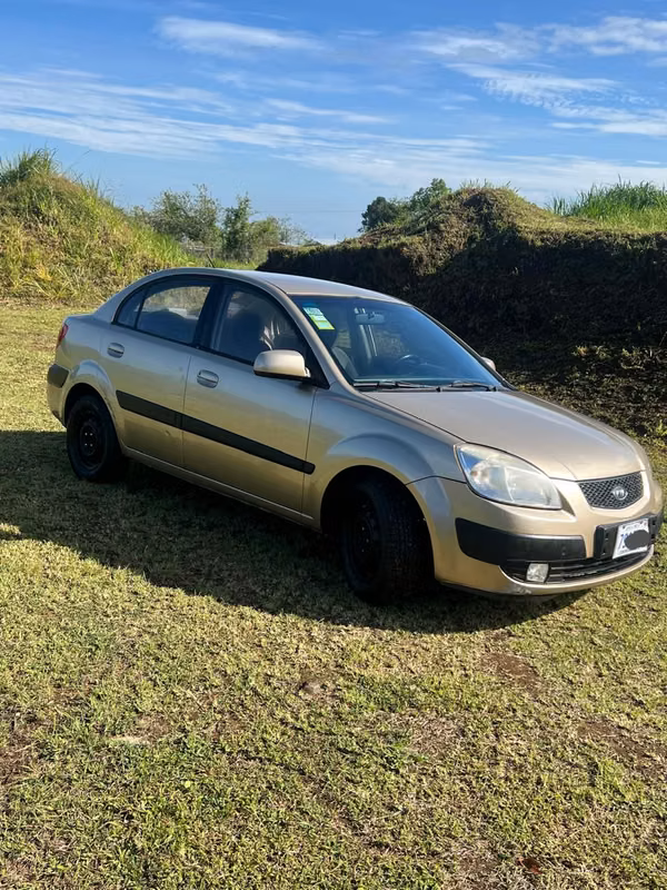 vendo kia rio 2009 al día